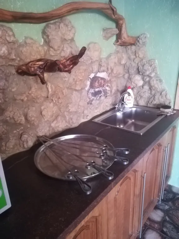 Дом у пруда