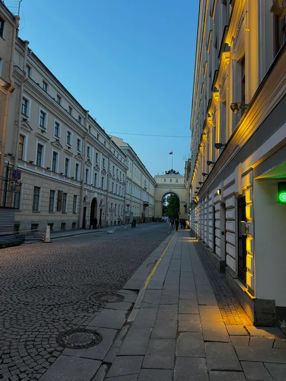 Квартира Апартаменты у Дворцовой набережной — Санкт-Петербург