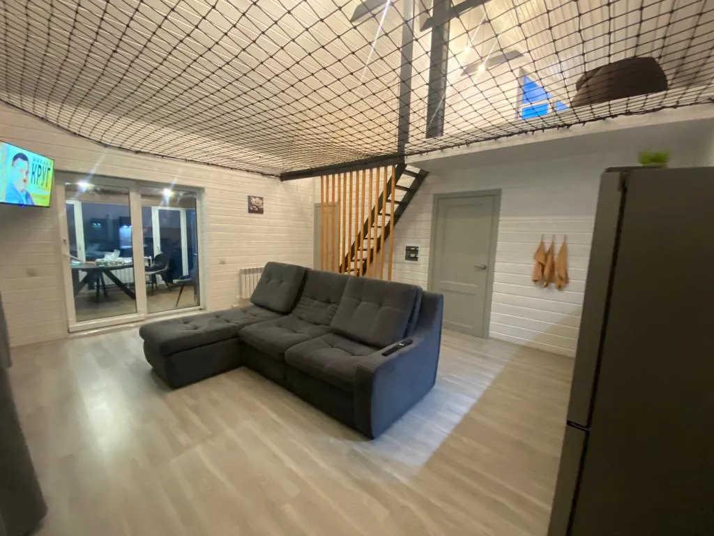 Новый уютный дом в тихом месте