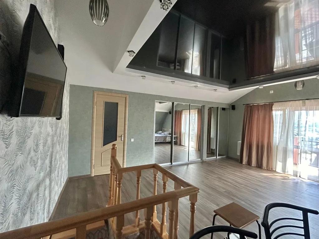 Коттедж Дом с видом на море и горы — Ялта