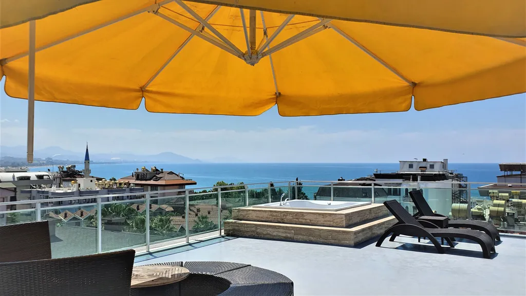 Квартира в самом центре города 100 метрах от моря с отличными видами