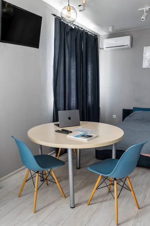 Стильная квартира студия с дизайнерским ремонтом