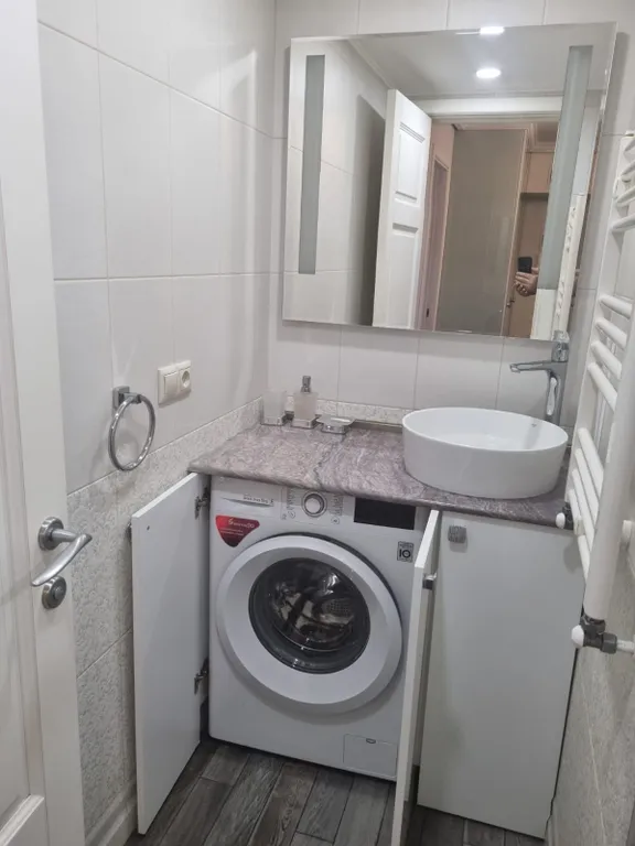 Просторная красивая трёхкомнатная квартира в самом центре города