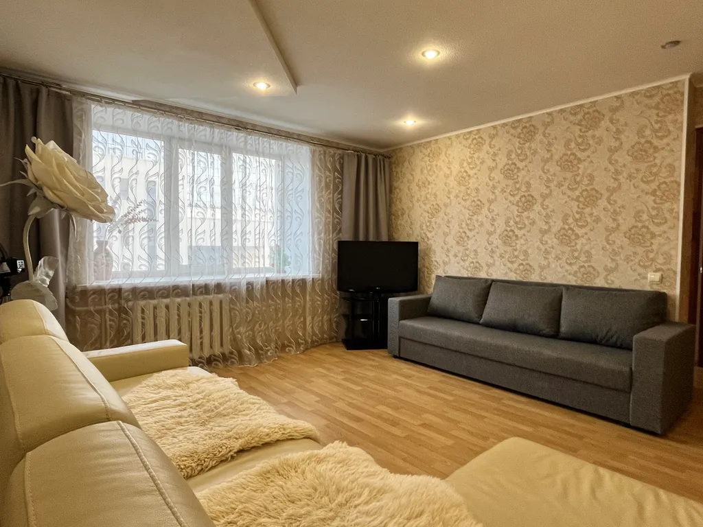 Квартира Просторная тёплая двушка в центре — аренда посуточно в Уфа