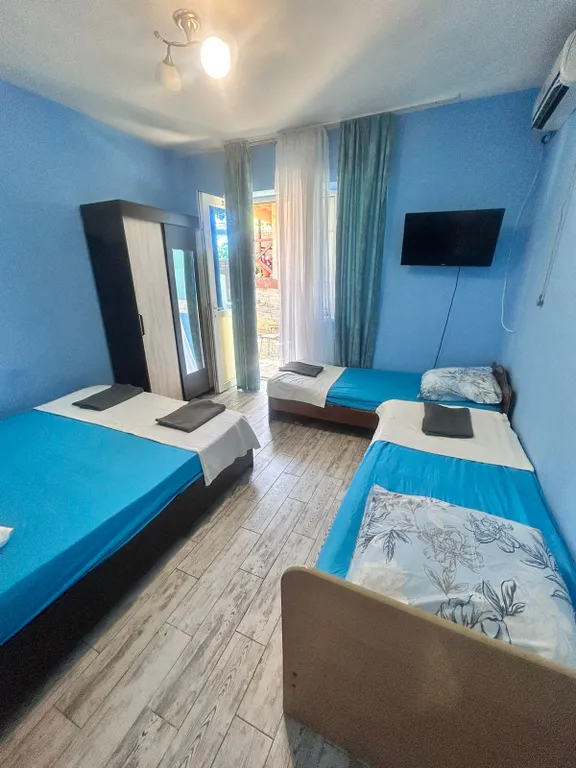 Квартира Комната — аренда посуточно в Лоо