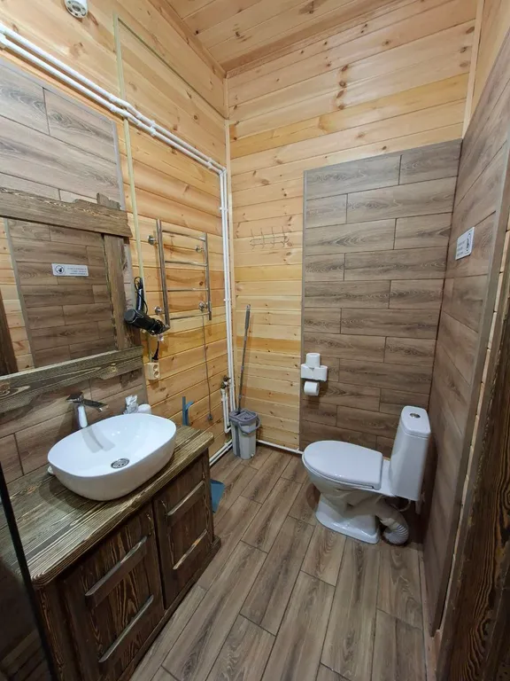 Уютный дом с видом на озеро