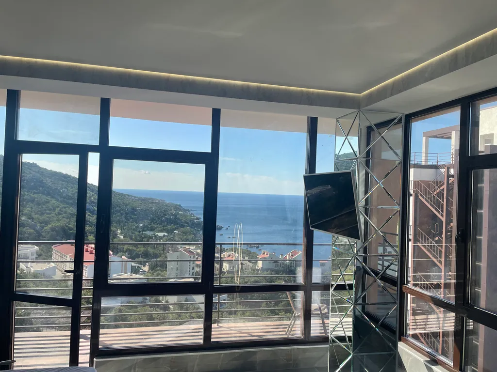 Апартаменты в Ласпи с видом на море