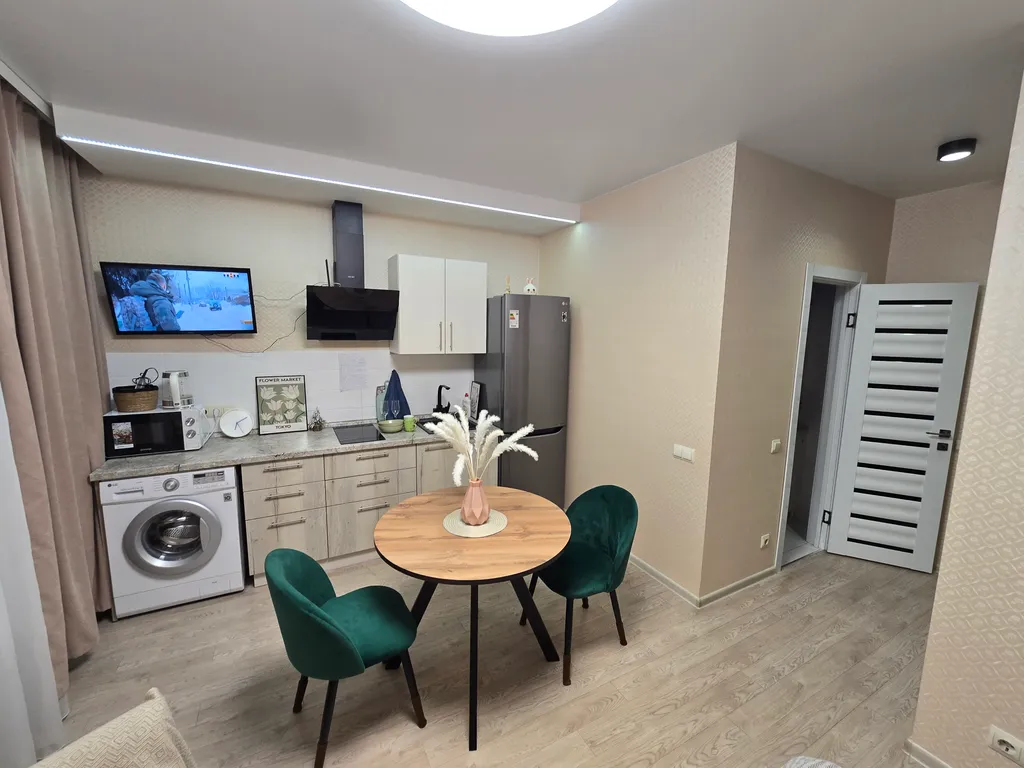 Студия Мята, 4 остановки до Успенского