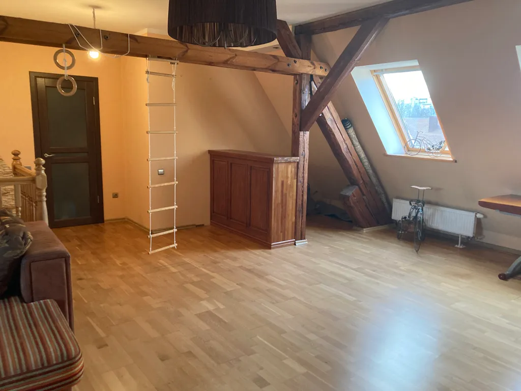 Квартира Апартаменты с тремя спальнями на улице Осенней в Центральном районе — Калининград