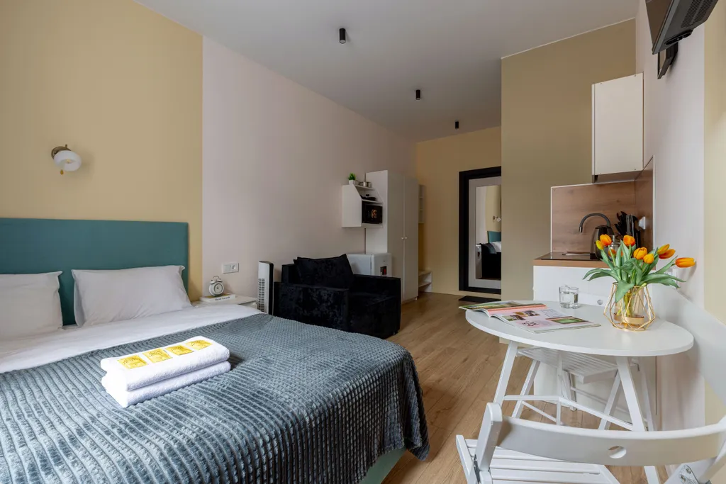 LeoHotels На Лоцманской, 20