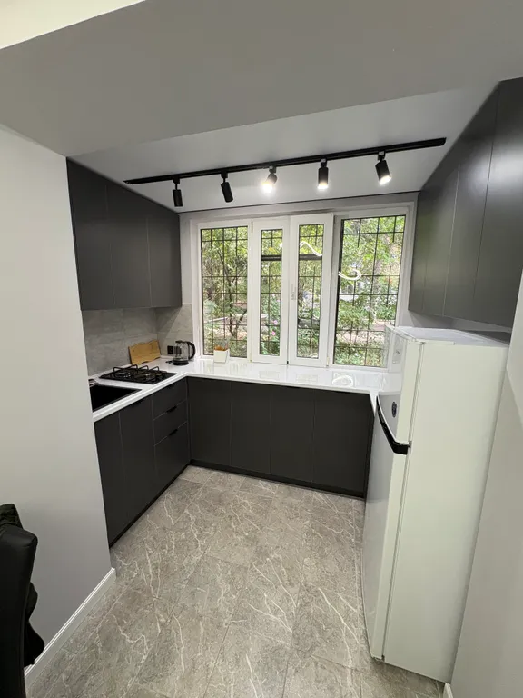 Совершенно новая квартира, все в шаговой доступности