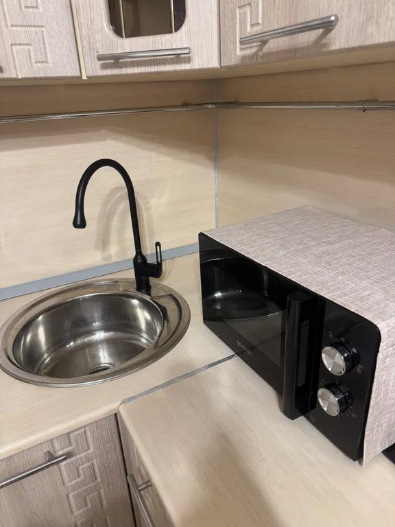 Большая евро-двухкомнатная квартира в самом центре у ТЦ Титан Арена.