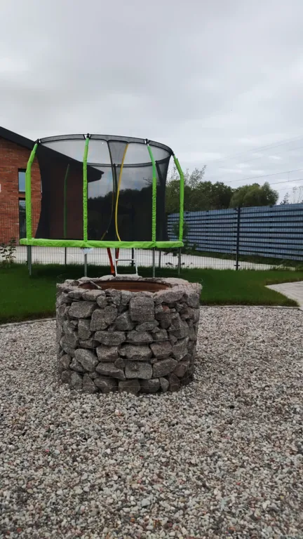 Часть дома с террасой и мангальной зоной на берегу моря