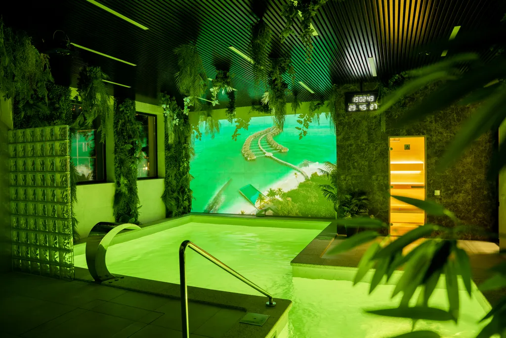 Уникальная локация в таунхаусе со SPA-комплексом с бассейном