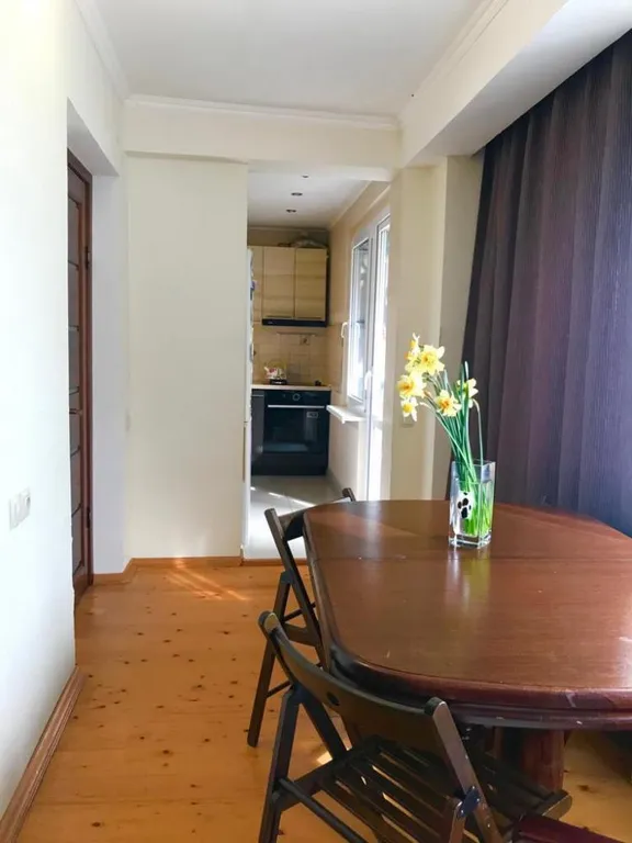 Просторная трёхкомнатная квартира на берегу моря в районе пляжа Мокко