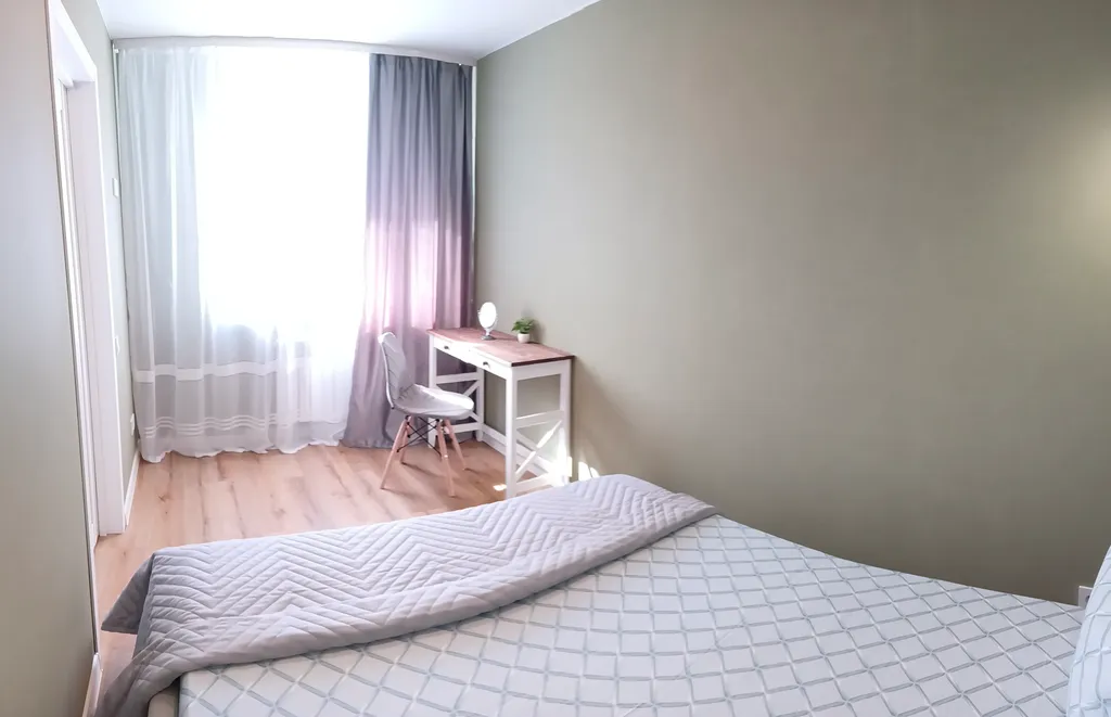 Двухкомнатная квартира в центре города с потрясающим видом из окна