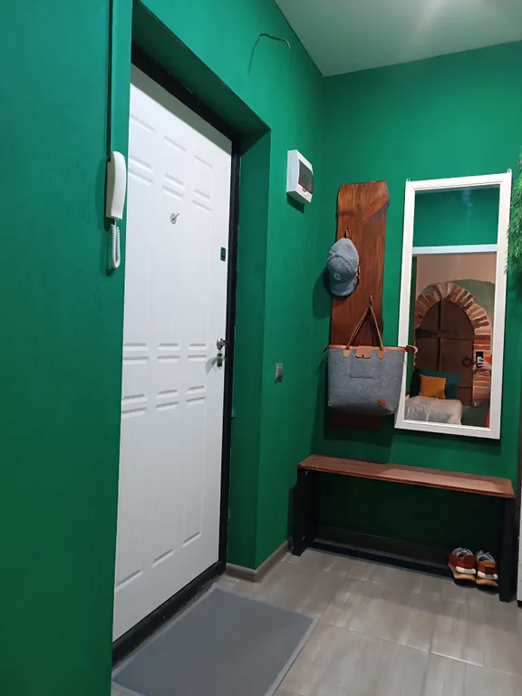 Великолепная студия с интересным дизайном в стиле французского кафе