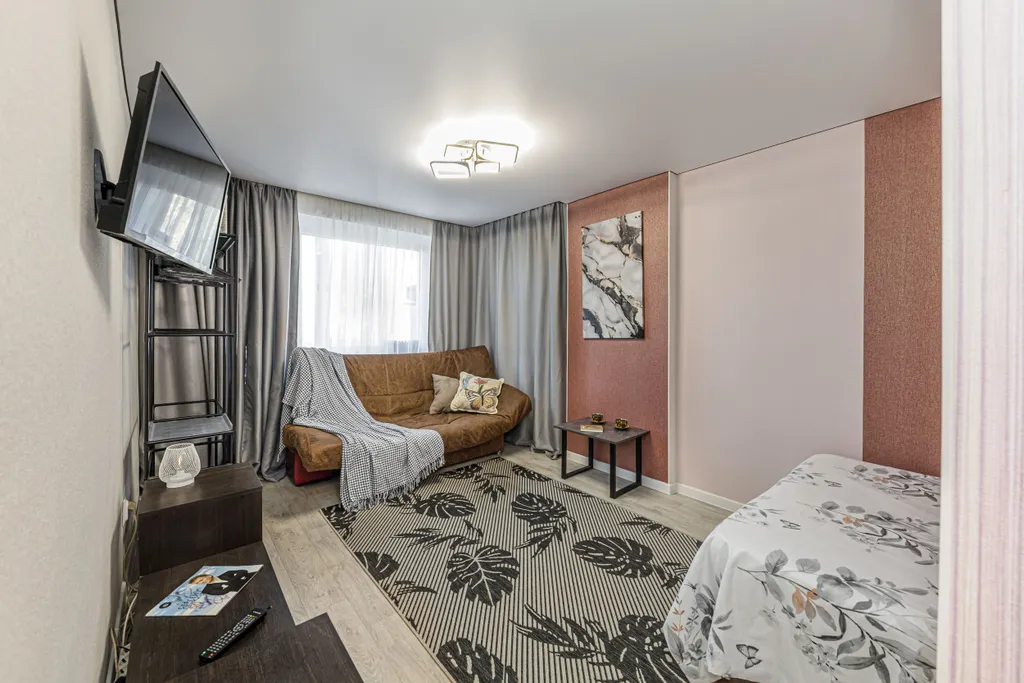 Квартира с новым оригинальным ремонтом, начало Комсомольского проспекта