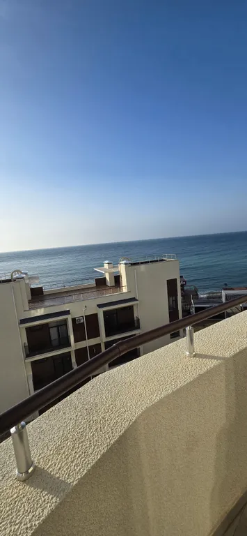 Премиум апартаменты с бассейном на первой береговой линии