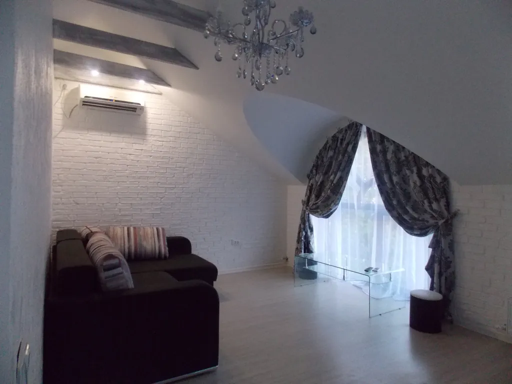 Квартира Апартаменты на Мансардном этаже в центре курортной жизни Евпатории — Евпатория