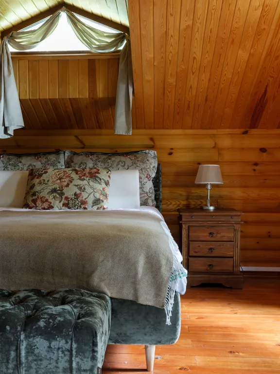 Коттедж Уединённый дом на берегу живописной заводи — аренда посуточно в Листвянка (Байкал)