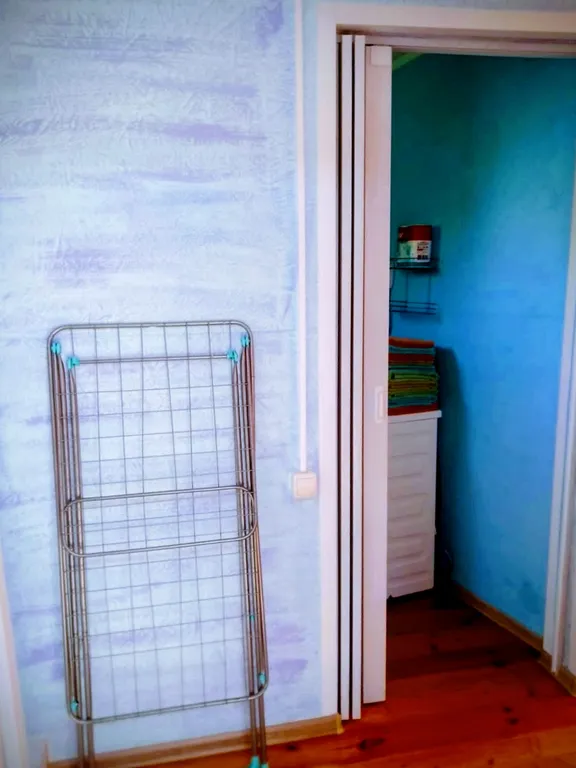 Двухкомнатный этаж, с детской кроваткой, вид на море и горы