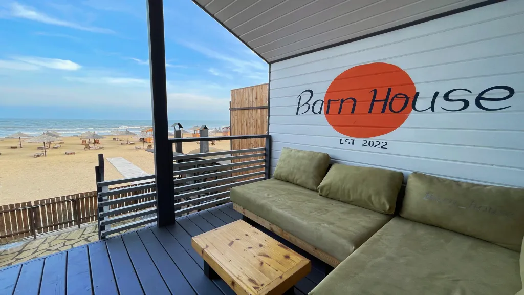 Котедж у моря