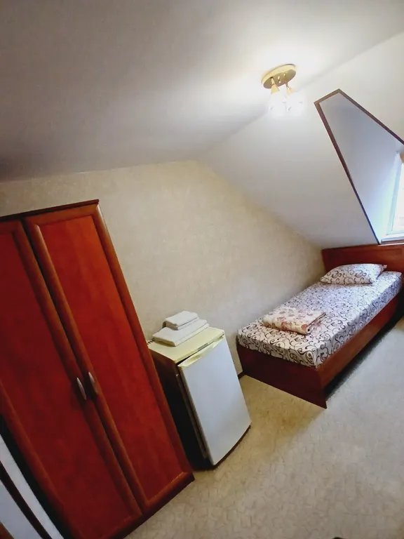 Квартира Уютная двухместная комната Мансарда — Адлер