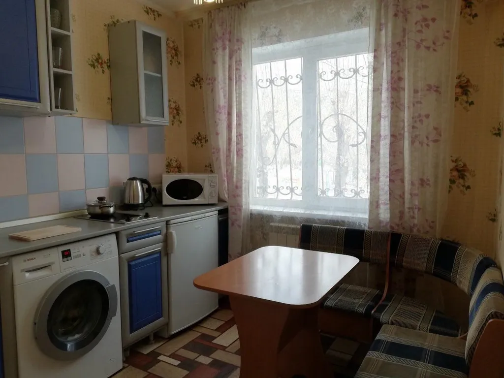 Квартира Квартира Уютная квартирка в маленьком тихом дворике — Красноярск