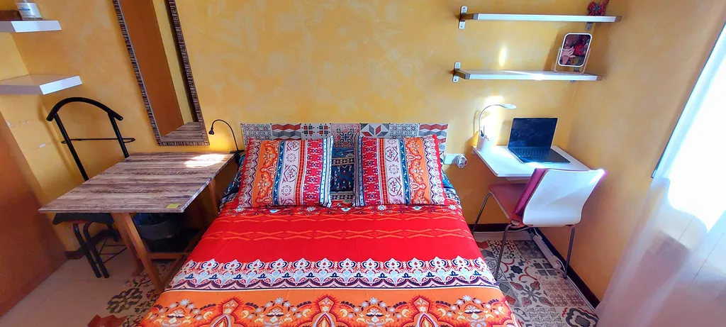 Чистая, уютная и светлая комната для двоих в центре