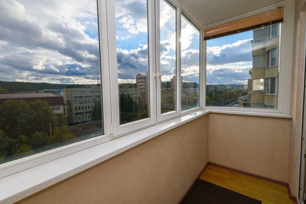 Просторная современная 2-комнатная квартира в центре