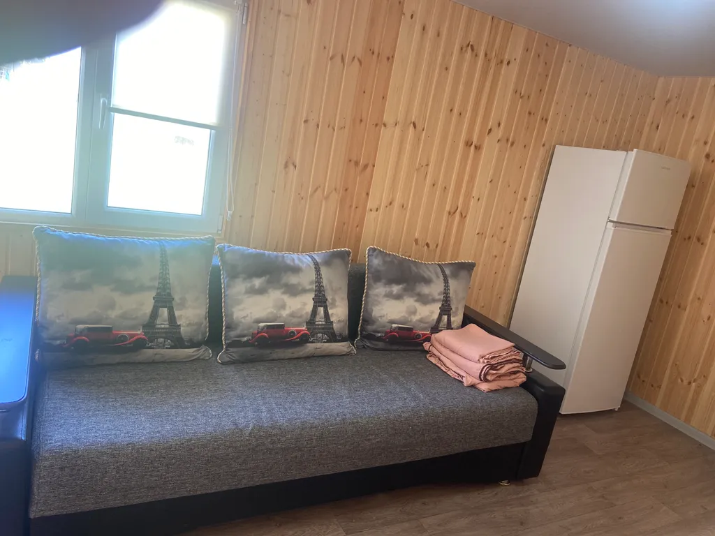 Дом на берегу реки