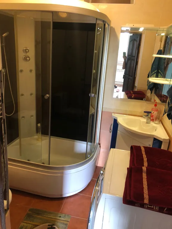 Коттедж Уютный домик для рыбалки и отдыха на берегу реки Волга, песчаный пляж — Головино