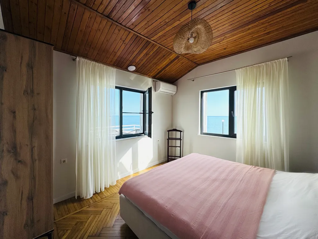 Вилла у моря