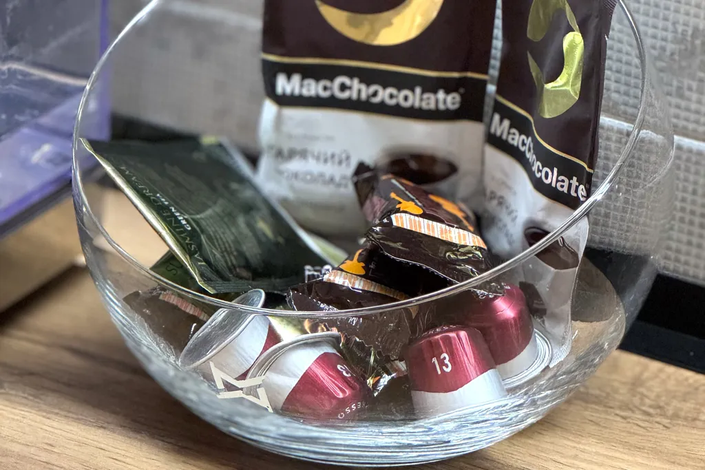 Дом, милый дом в центре города, Район Ваке