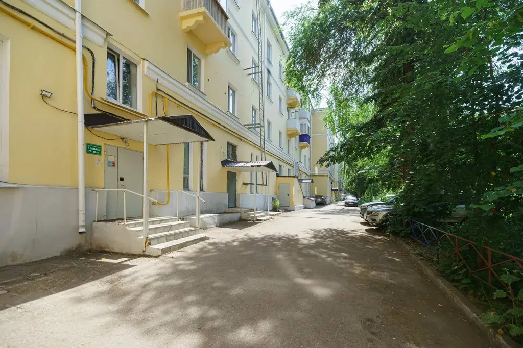 Для большой компании просторно удобно в центре