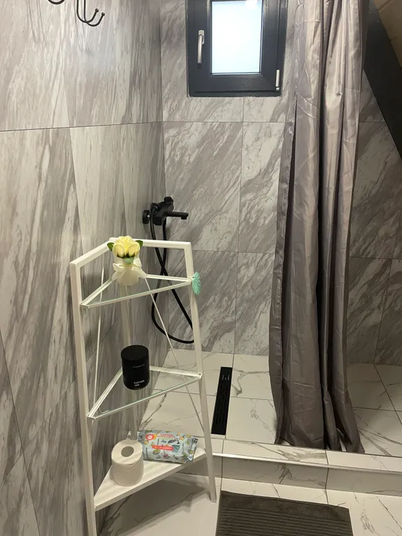 А фрейм дом шалаш