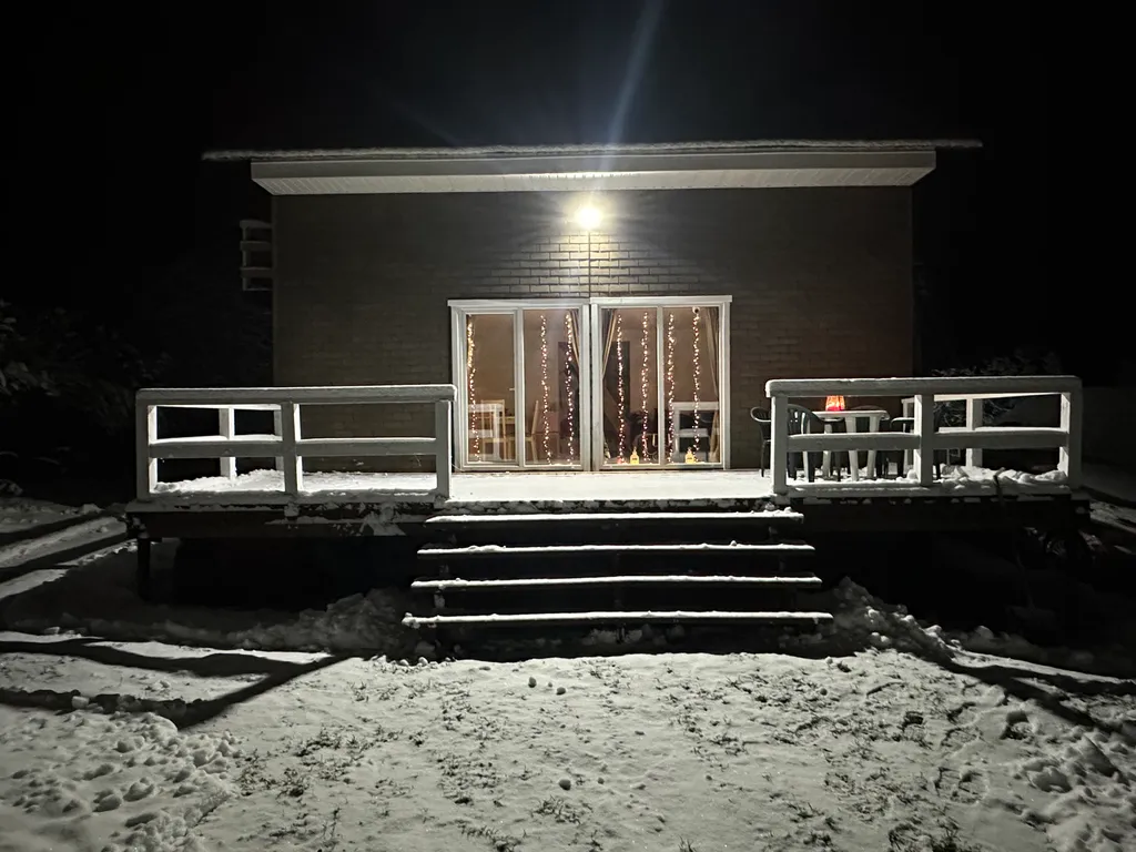 Домик около побережья финского залива