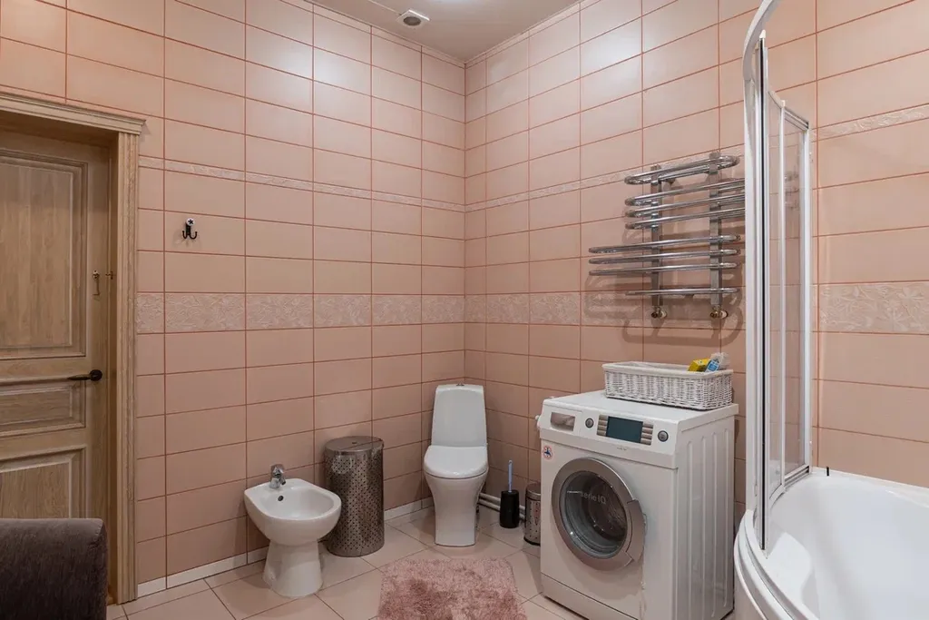 Дом с сауной и бассейном