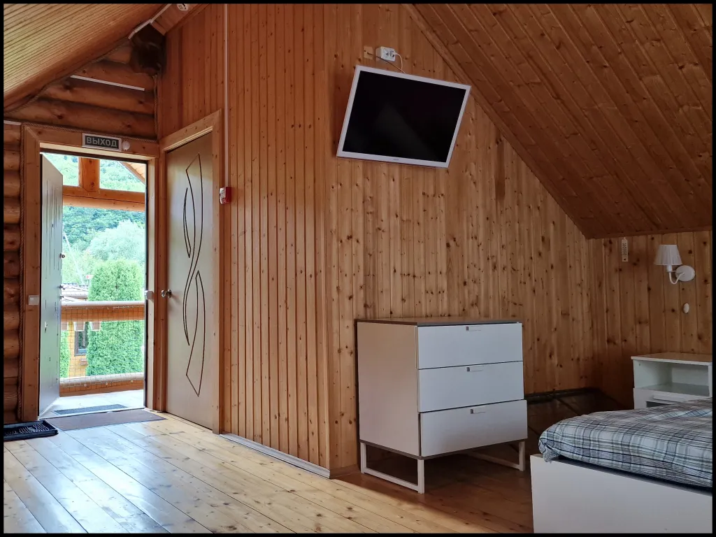 Квартира Просторный 4-х местный номер в деревянном доме — аренда посуточно в Хамышки