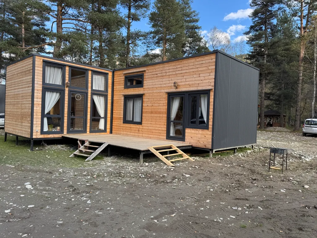 Новый коттедж в лесу