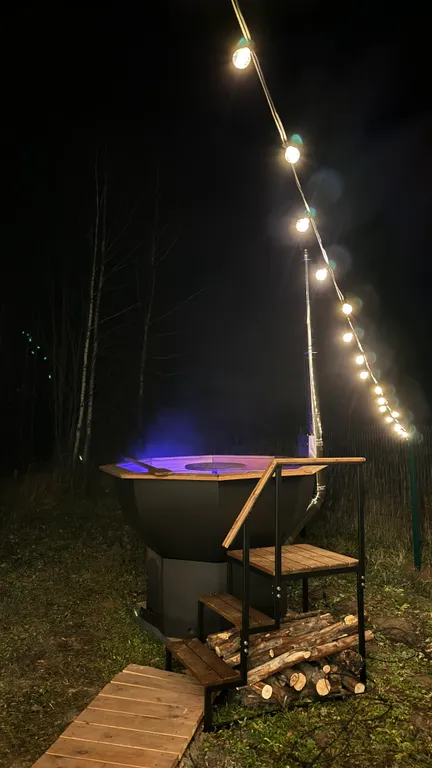 Небольшой уютный домик с чаном