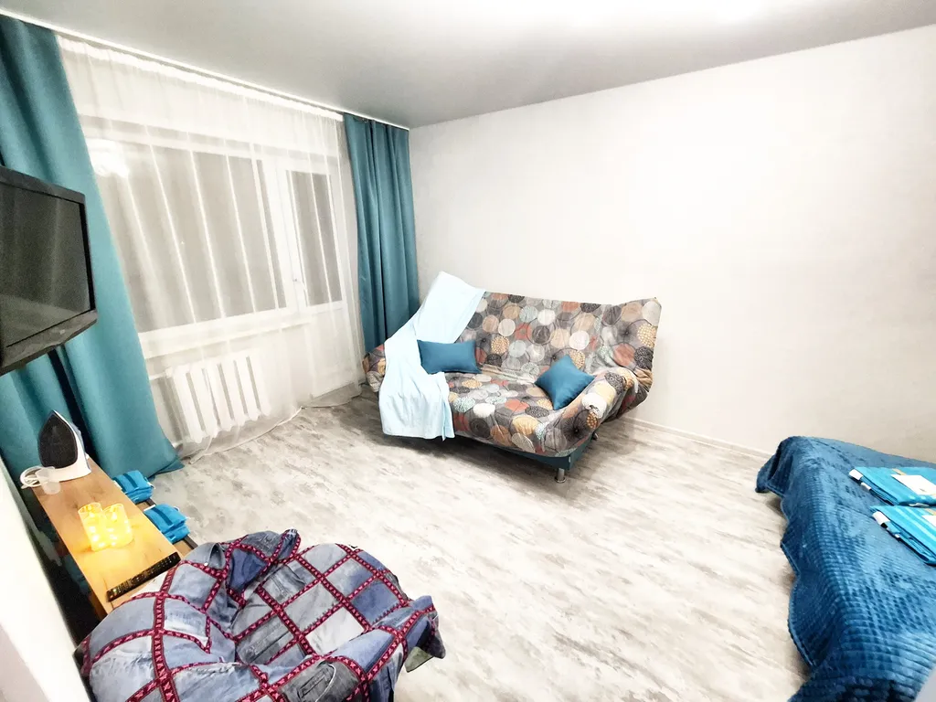 Уютная 1-комнатная квартира с дизайнерским ремонтом