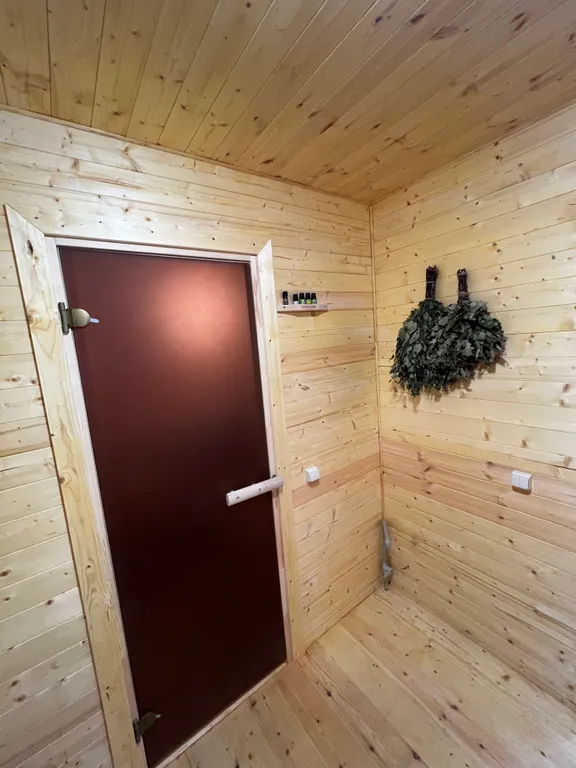 Домик в лесу с большой верандой