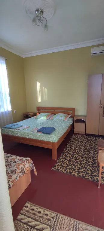 Квартира Двухместная комната с дополнительной кроватью эконом класса — аренда посуточно в Гагра