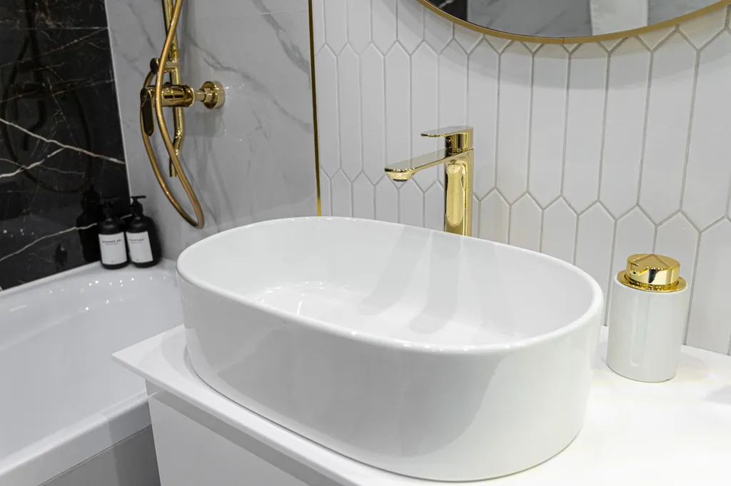 Трёхкомнатная квартира на набережной в центре Великого Новгорода