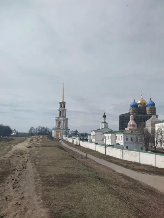 Уникальная Loft квартира в центре с экспонатами 19-20 века