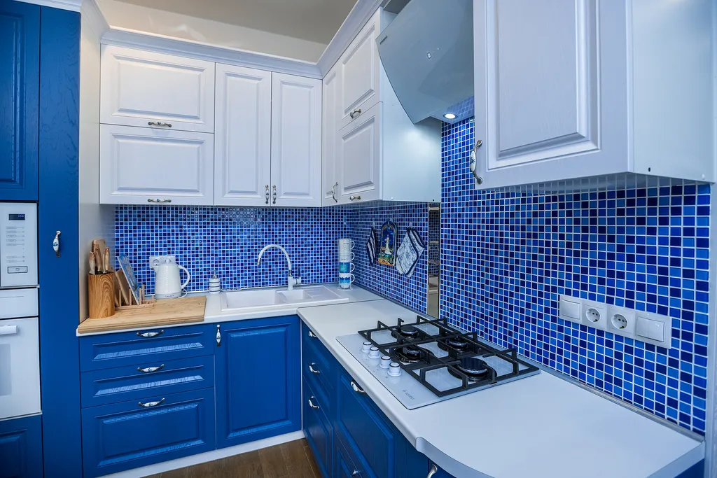 Большая евродвушка на берегу открытого моря