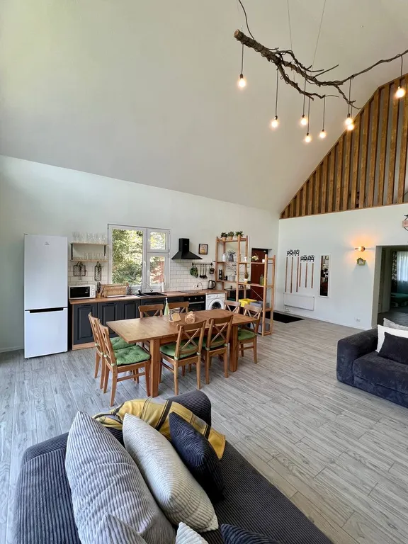 Красивый теплый дом с баней в тихой деревне