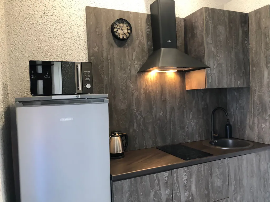 Меблированная комната на берегу Азовского моря